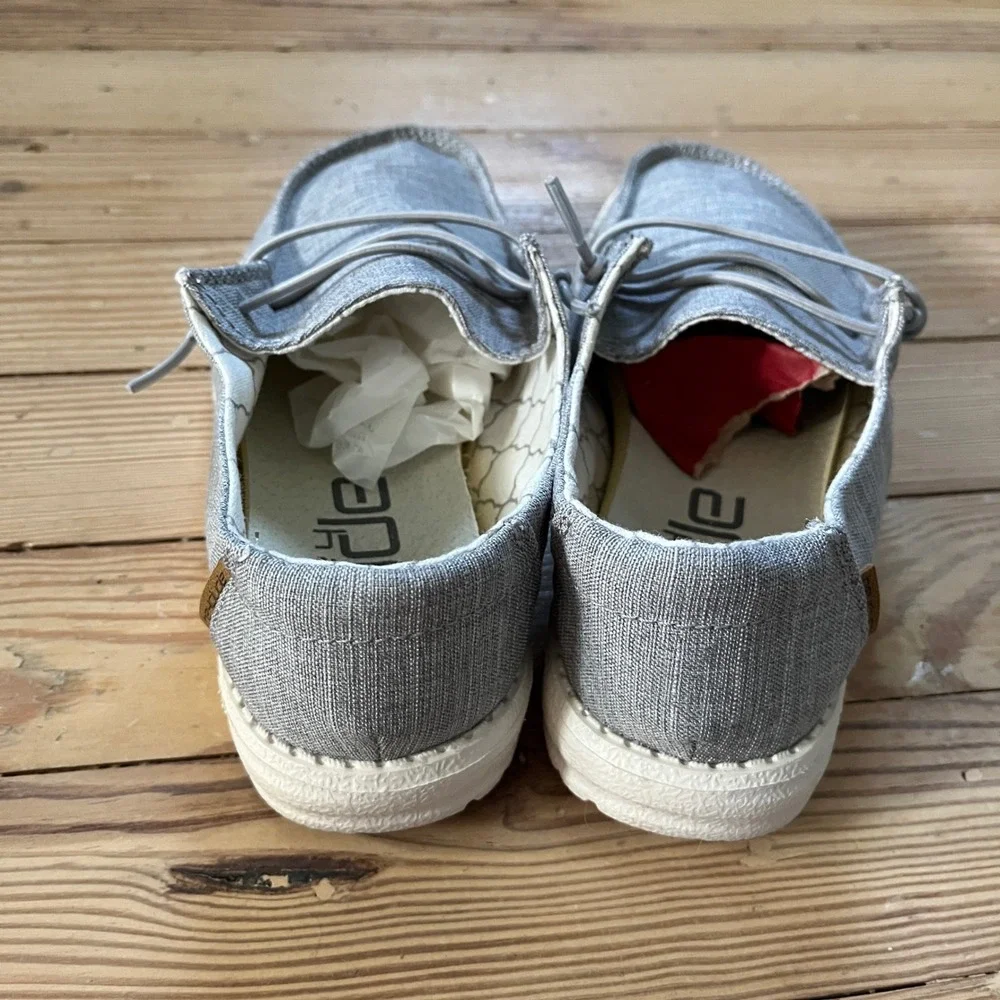 Hey Dude Wendy Youth Size K13 Grey Textile Slip On Moccasin Loafer Like New Shoe